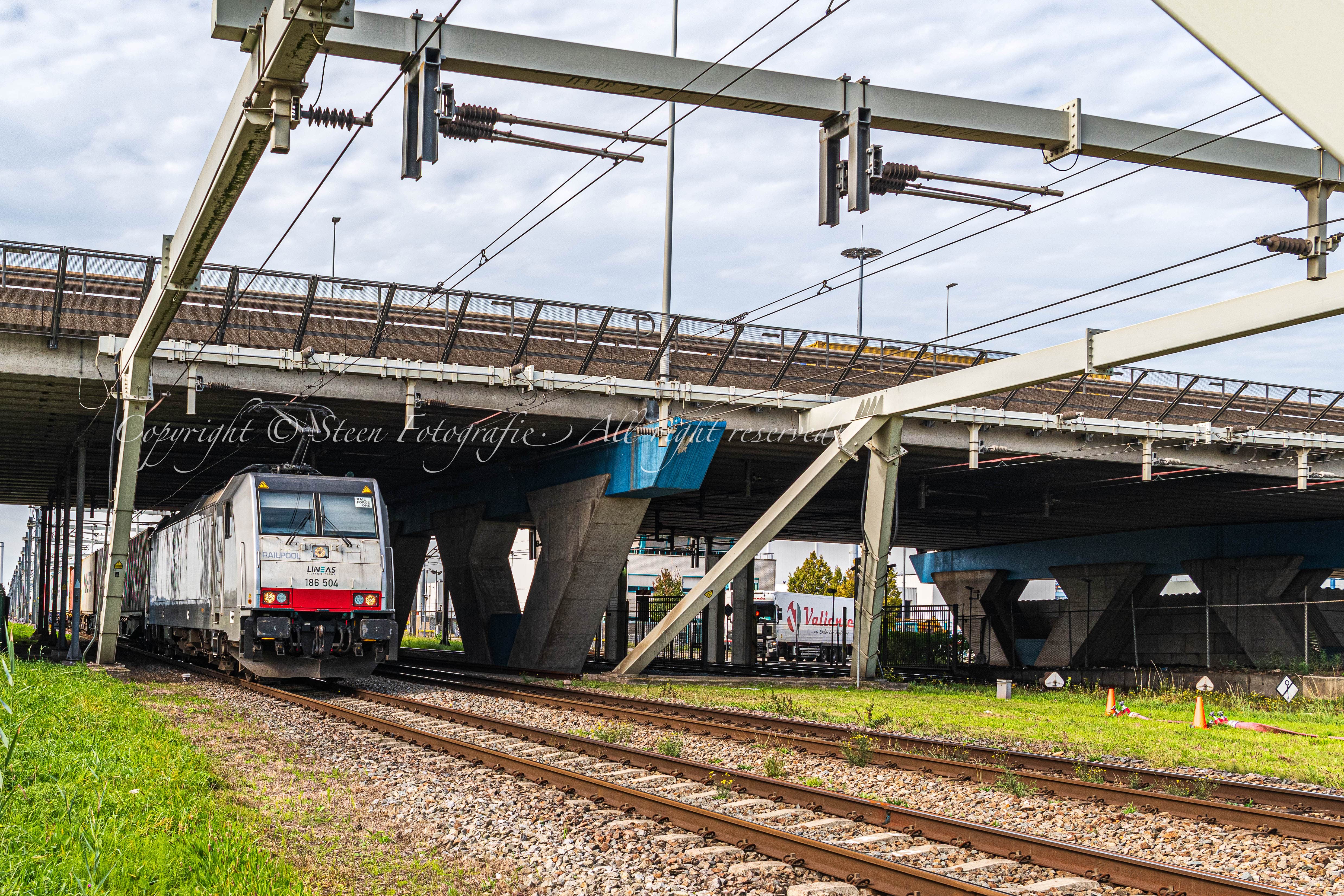 Voorbeeldfoto van de Railpool / Lineas 186 504